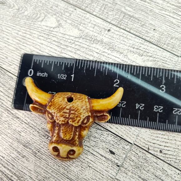 Bull Horns Decorative Pendant Figure 2" Wide - Picture 5 of 10
